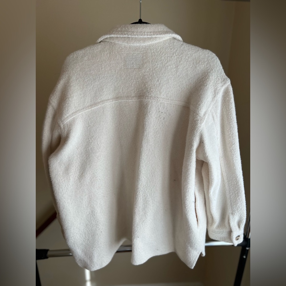 Shacket - Picture 5 of 6